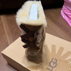 Bailey Bow Chestnut Ugg